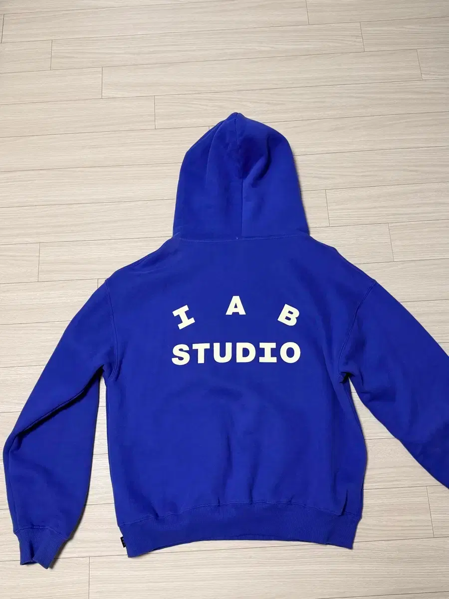 thumbnail-0